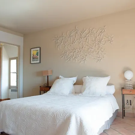 Castel Pierre Lisse Guest house 3*