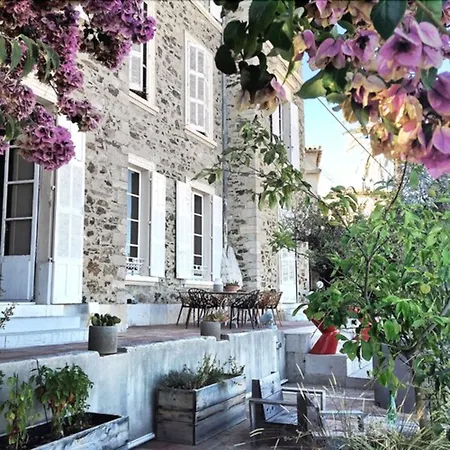 Castel Pierre Lisse Гостевой дом Йер