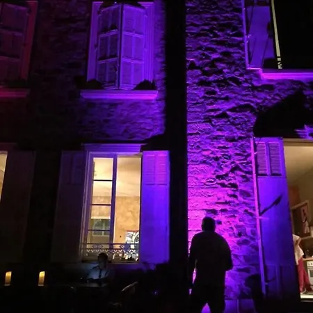 Castel Pierre Lisse Гостевой дом