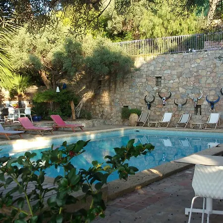 Casa de hóspedes Castel Pierre Lisse 3*