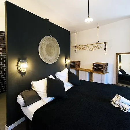 Гостевой дом Castel Pierre Lisse Йер