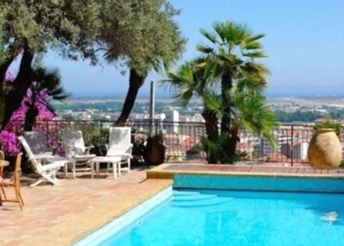 Castel Pierre Lisse בית הארחה הייר