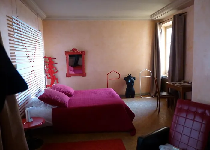 Castel Pierre Lisse בית הארחה